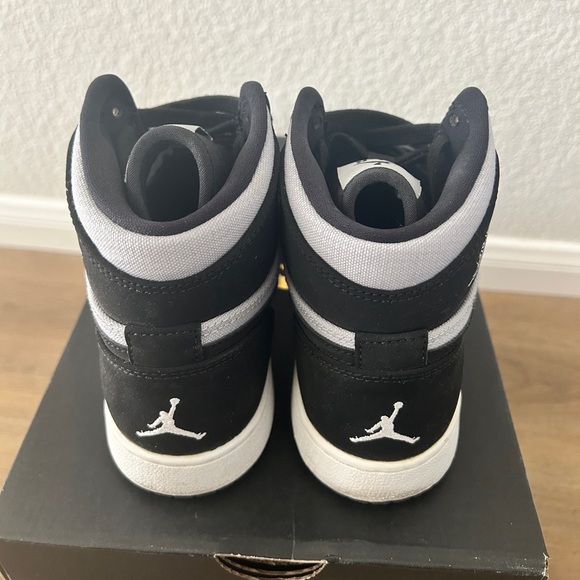 Air Jordan 1 Retro High GG “Wolf Grey/White-Black” -Size 5Y -Excellent Condition - Picture 8 of 12